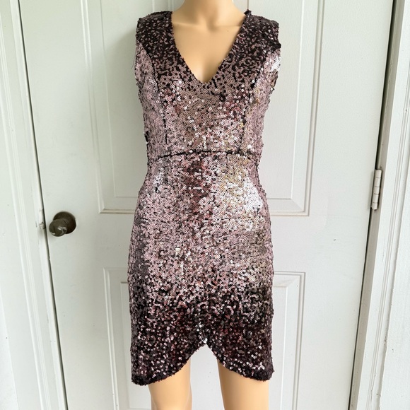Charlotte Russe Dresses & Skirts - Charlotte Russe Gold Sequin Asymmetrical Mini‎ Dress Medium